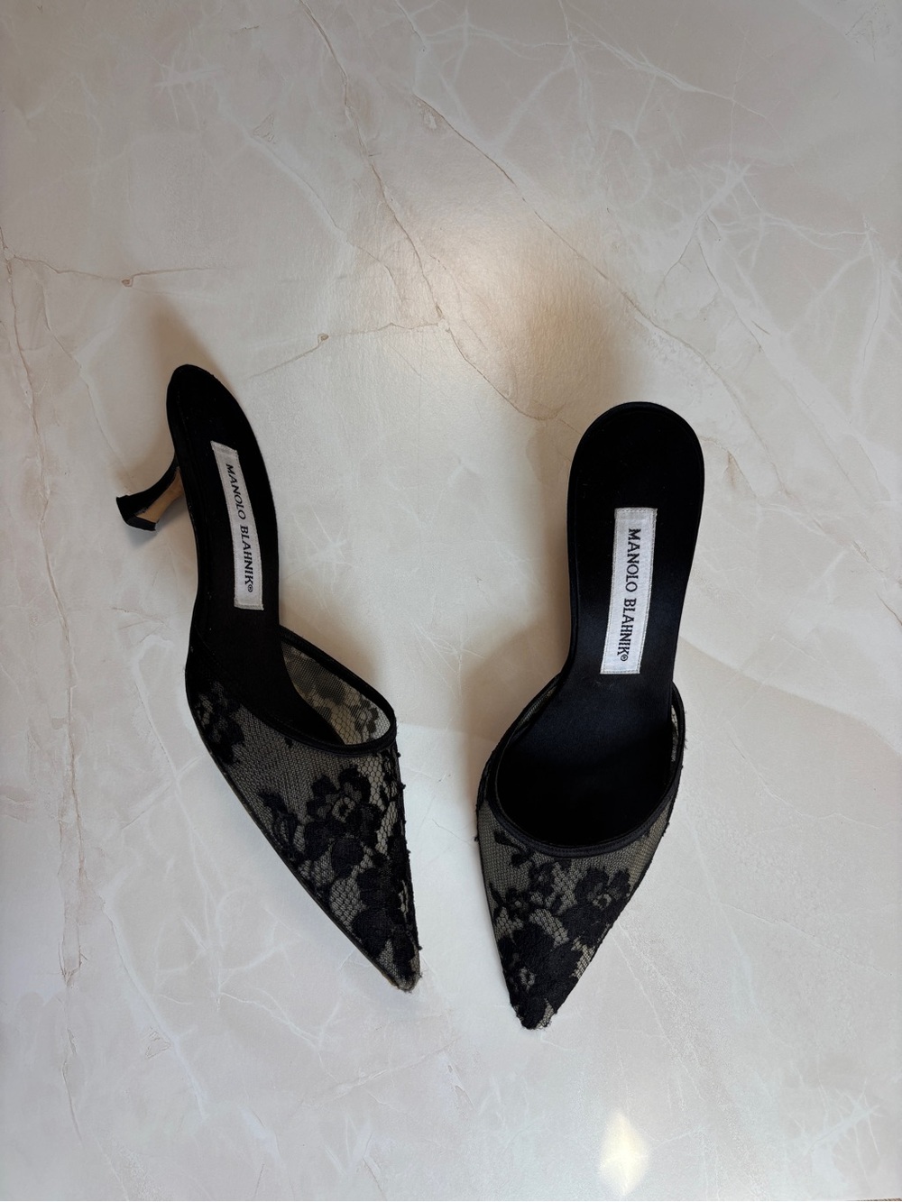 vintage Y2K Manolo Blahnik black lace pointed toe kitten heel